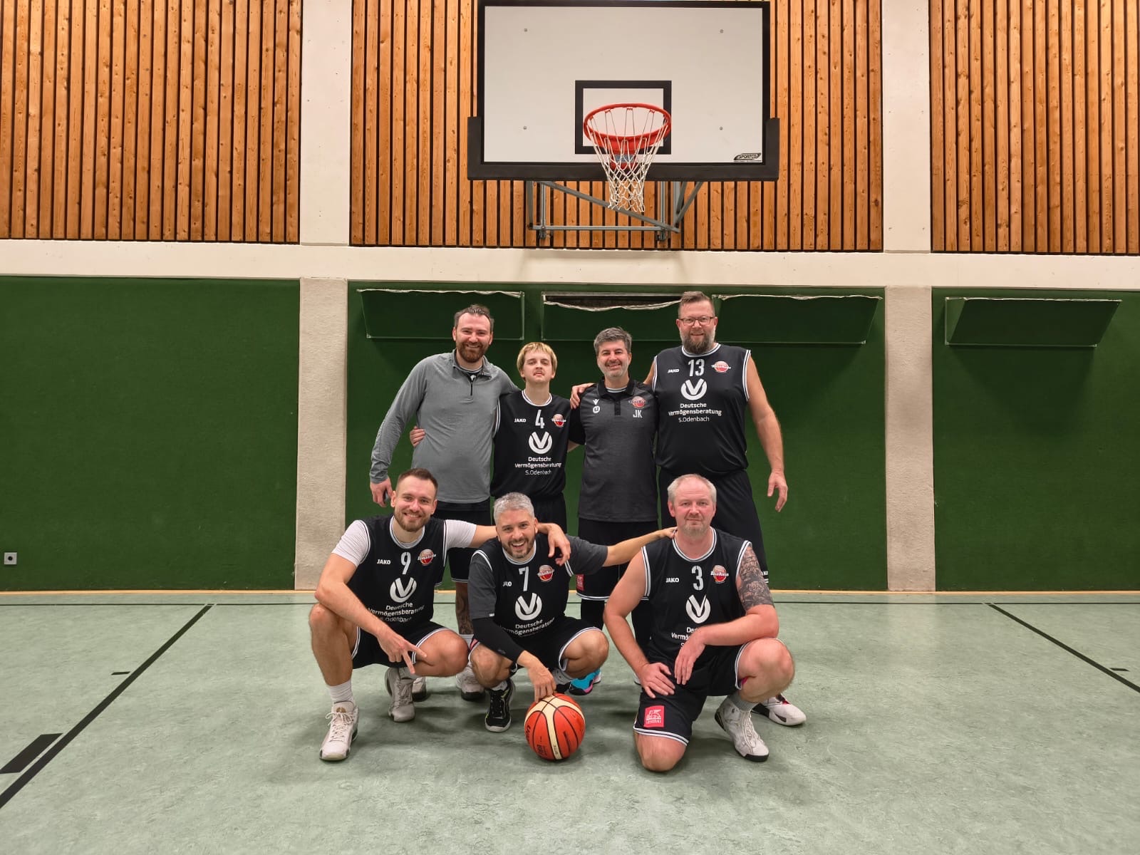 Sieg trotz Mini-Kaders